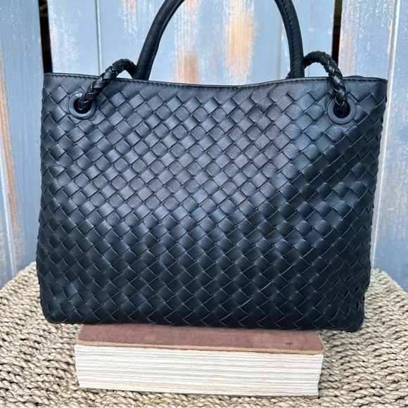 Quince Italian Leather Handwoven Satchel Black NWOT - Picture 6 of 16